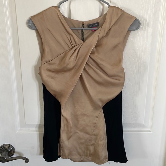 Vince Camuto Tops - Vince Camuto Black and Gold Sleeveless Blouse size Medium